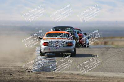 media/Oct-26-2025-CalClub SCCA (Sun) [[8ce1e69566]]/Group 5/Grapevine/